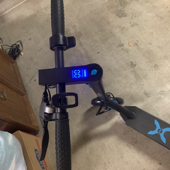 NWOT Hover1 Motorscooter - Picture 3 of 10